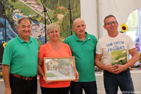 V Snoviku je potekala 5. tradicionalna prireditev z naslovom Cvetoča jesen  (64)